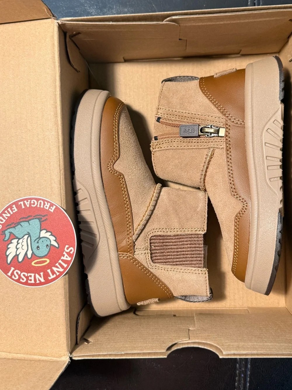 NWT UGG Kids Chestnut Hamdi Suede Zip Ankle Boots Unisex Toddler Size 9